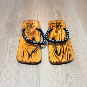 Vintage Women’s Rare Geta Japanese Kimono Flip Flops Thong Sandals Wooden